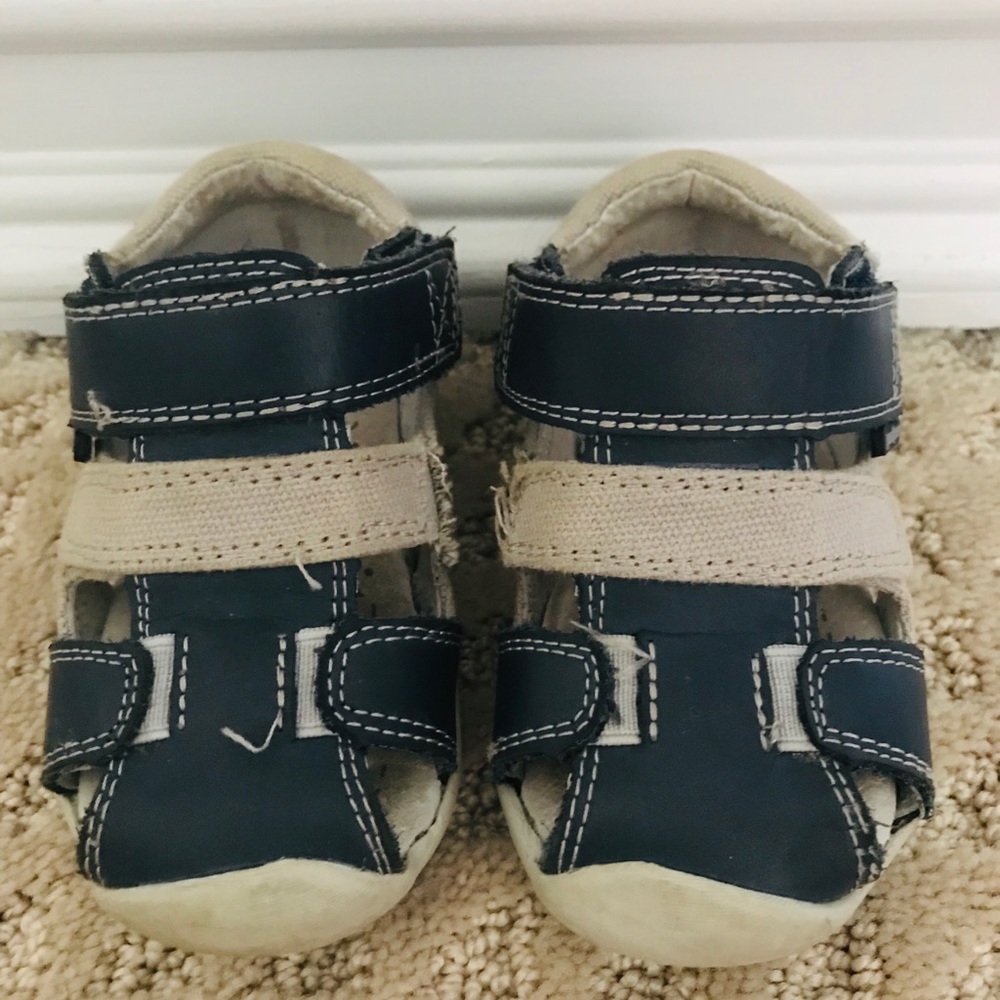 Infant boys first walking sandal